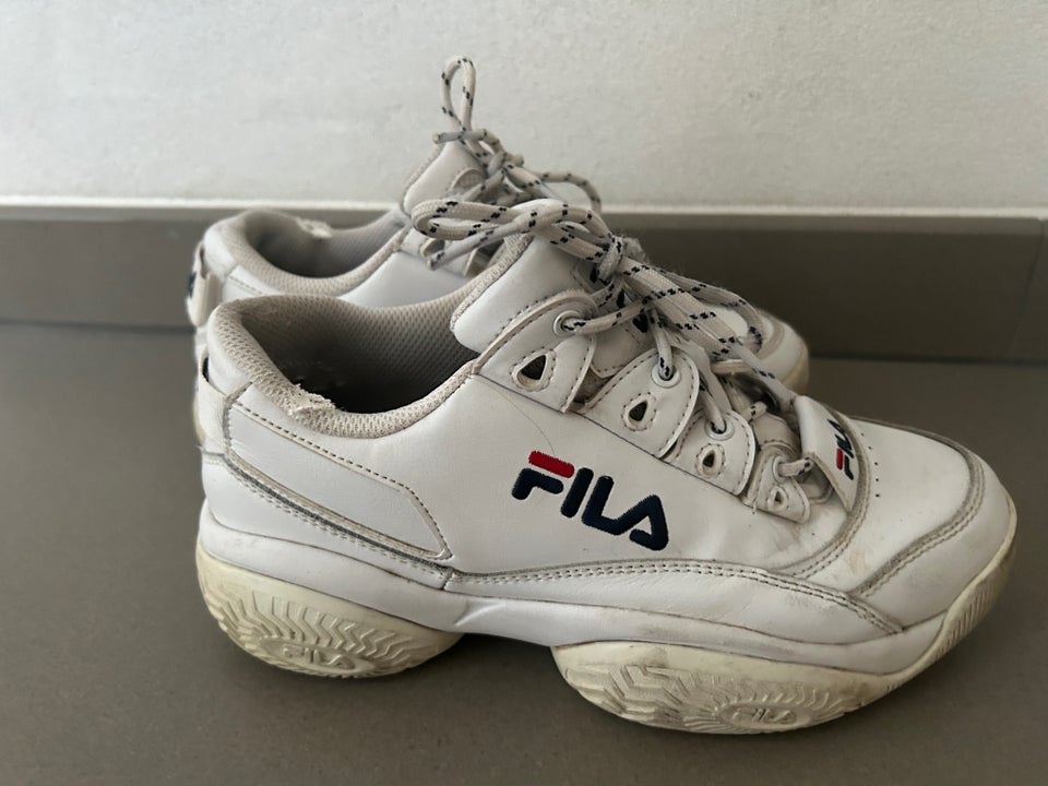 Sneakers, str. 38, Fila