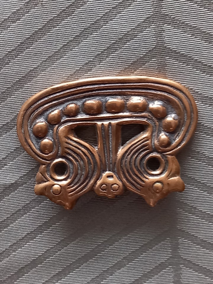 Broche, bronze