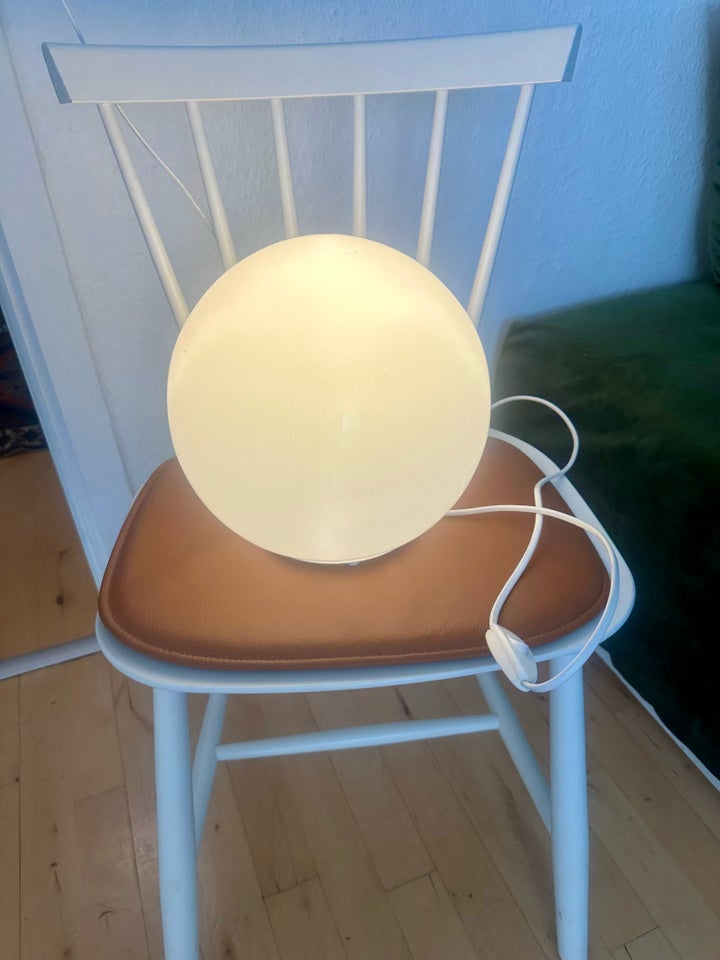 Anden bordlampe, MÅNE LAMPE