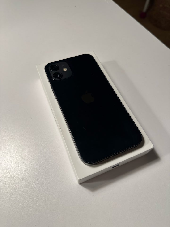 iPhone 12, 64 GB, sort