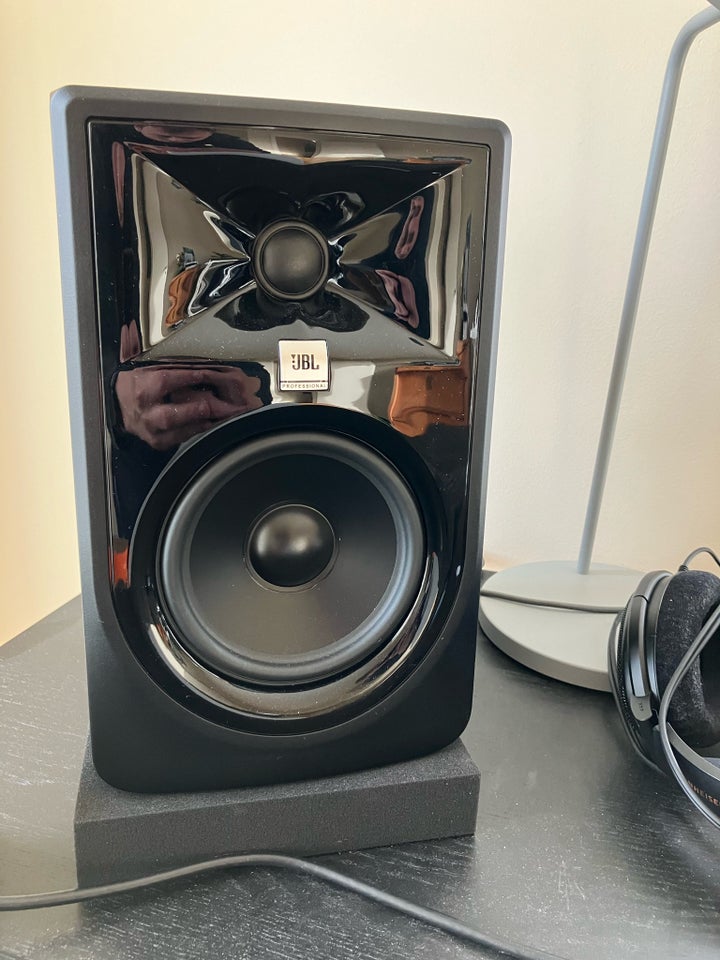 Højttaler JBL 305P MKII