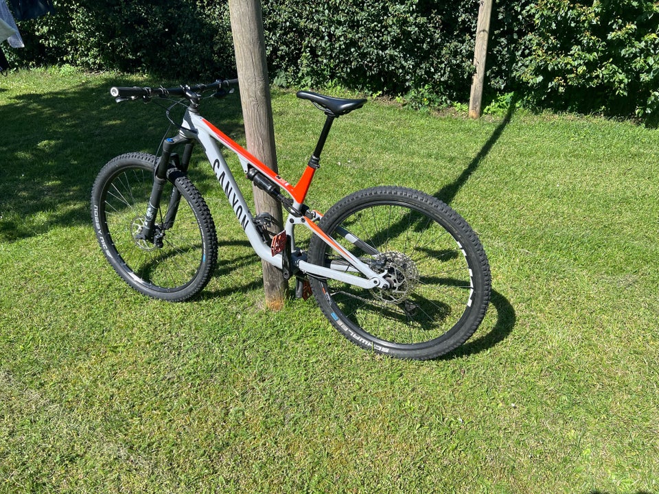 Canyon Neuron 7 full suspension L