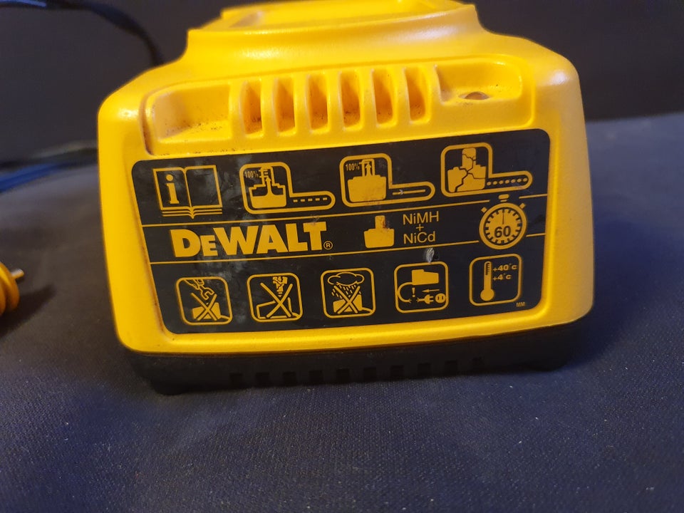 Bil oplader DeWalt