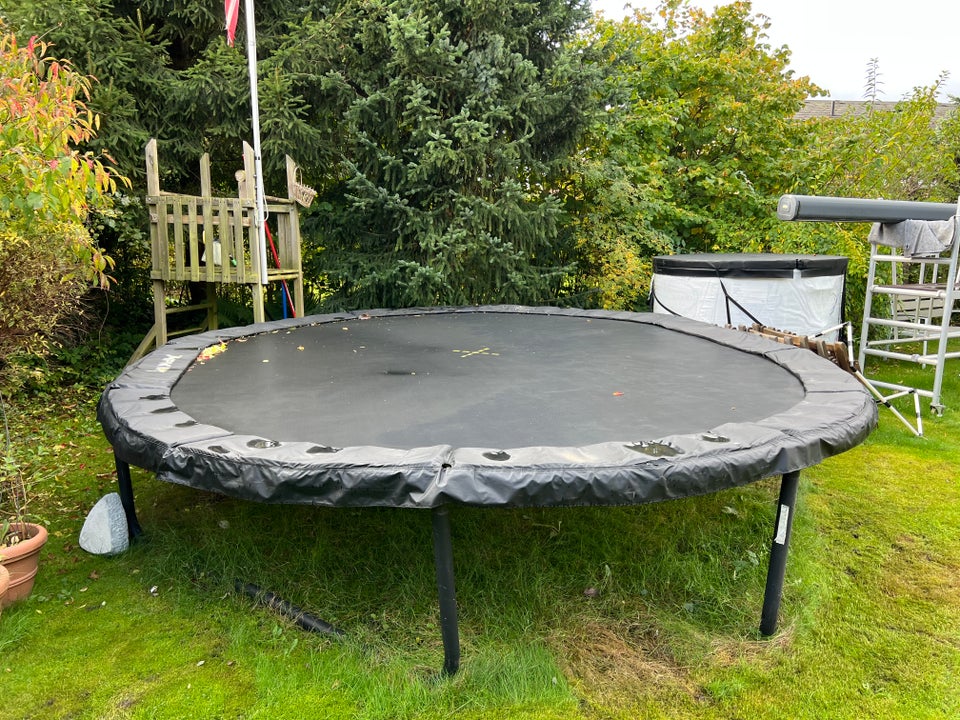 Trampolin, Oval trampolin 5 x 4 m,