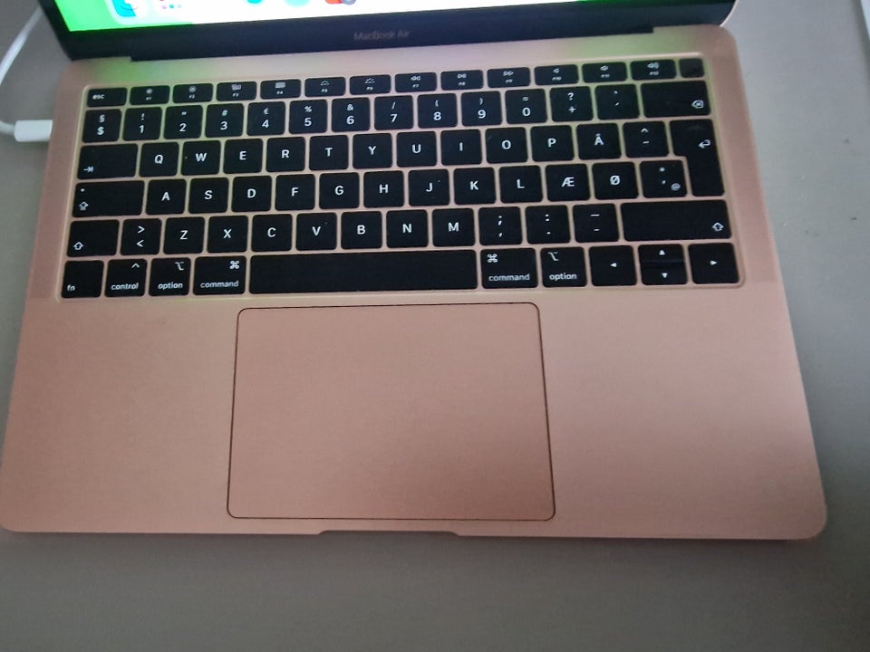 MacBook Air, 8 GB ram, 128 GB