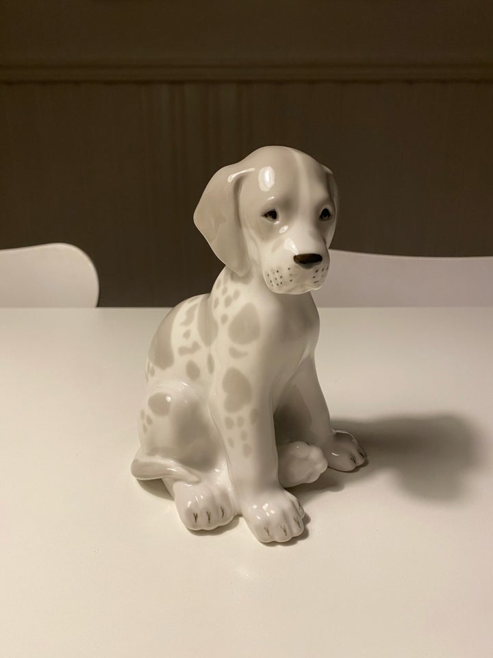 Porcelænshund SOLGT