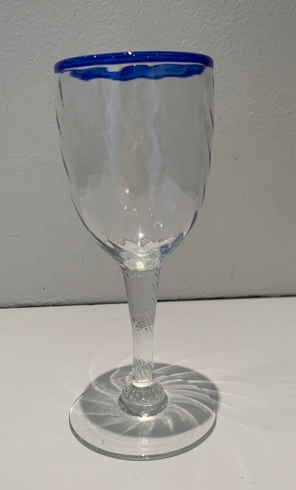Glas Vinglas med bred blå kant