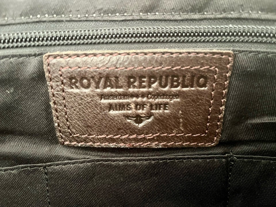 Computertaske, Royal Republiq