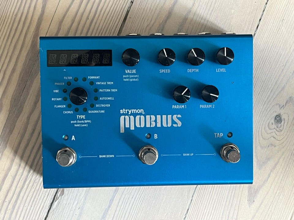 Strymon Mobius