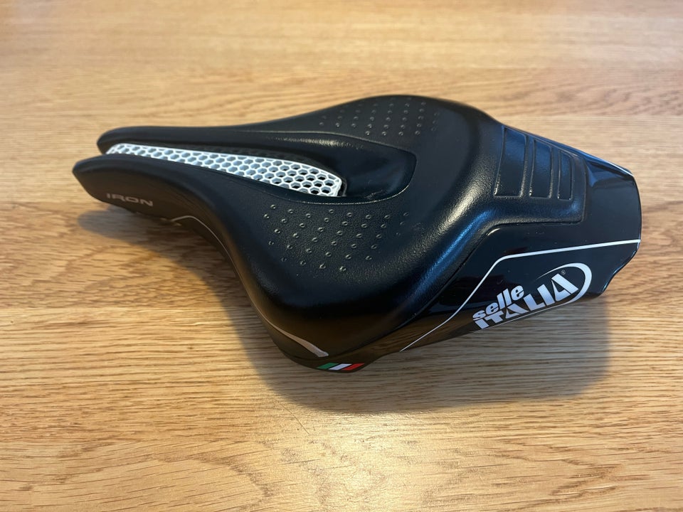 Sadel Selle Italia Iron Tekno Flow