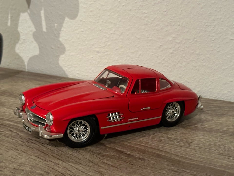 Modelbil, Burago Mercedes 300 SL,