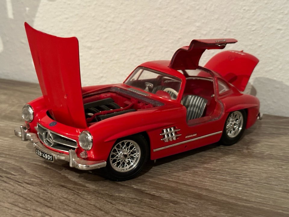 Modelbil, Burago Mercedes 300 SL,