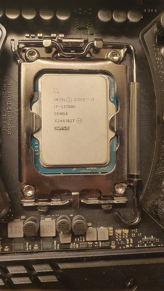 Intel Core i7-13700K, Intel,