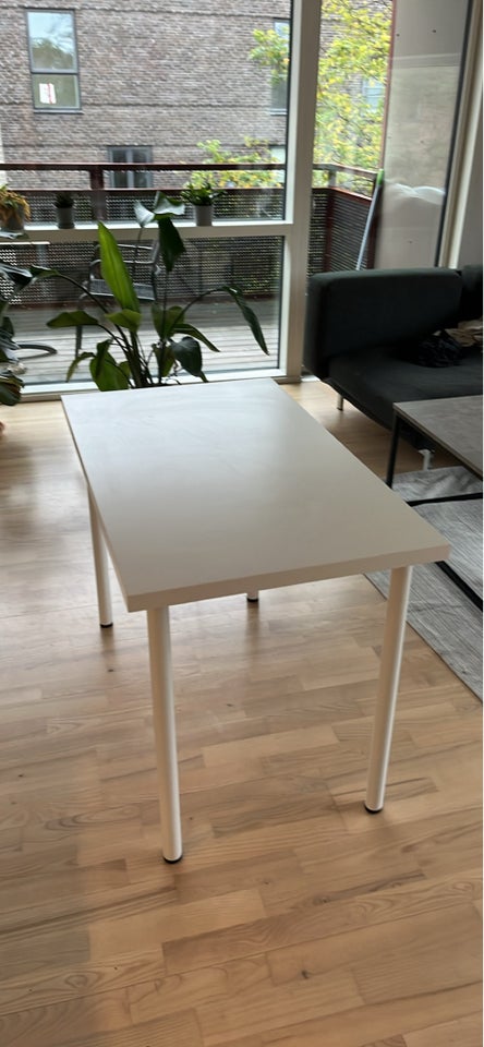 Skrivebord, Ikea, b: 100 d: 60 h: 70