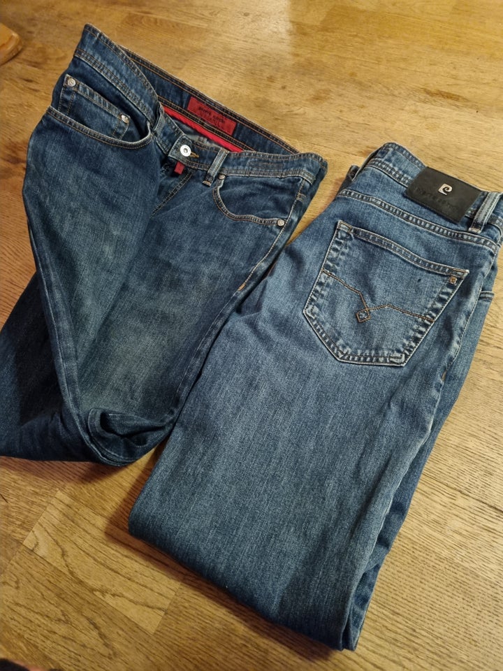 Jeans Pierre cardin str 33