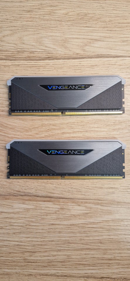 Vengeance 2x16gb 4600mhz rgb