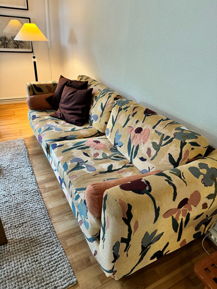 Erik Jørgensen, Sofa