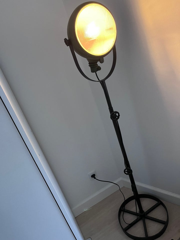 Standerlampe