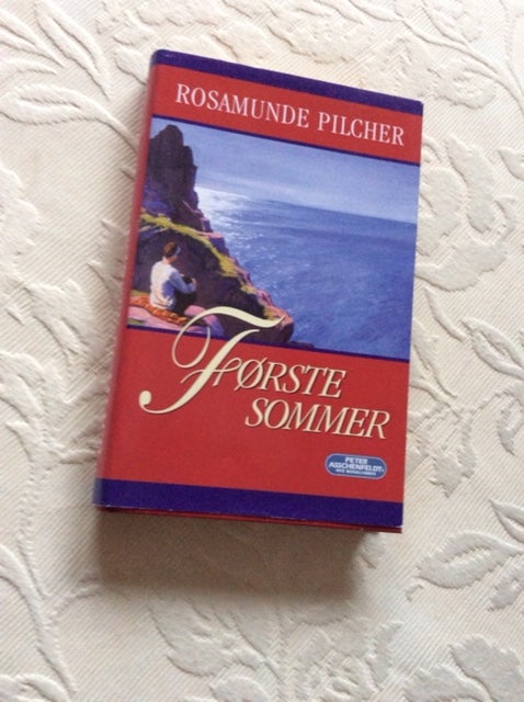 FØRSTE SOMMER ROSAMUNDE PILCHER