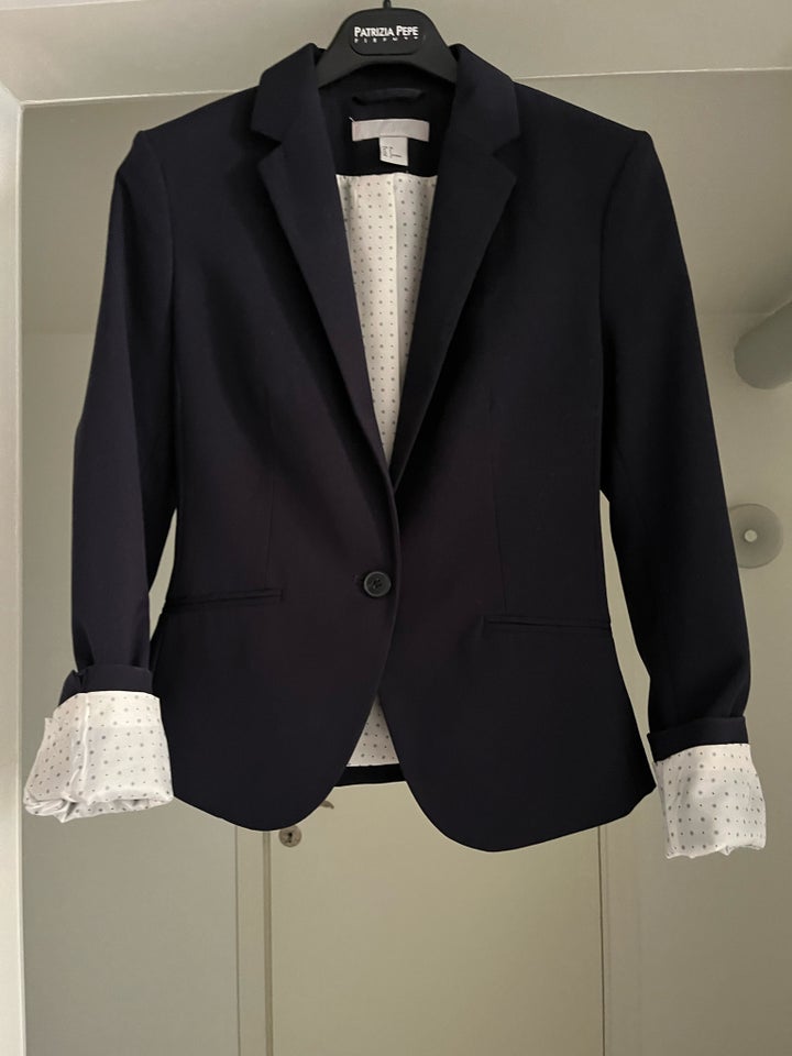 Blazer, str. 34, HM