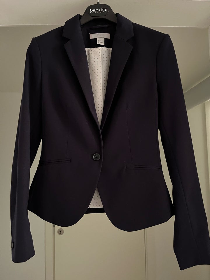 Blazer, str. 34, HM