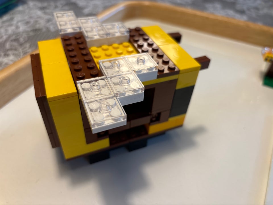 Lego Minecraft, 21241