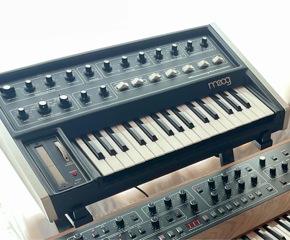 Synthesizer Moog Micromoog