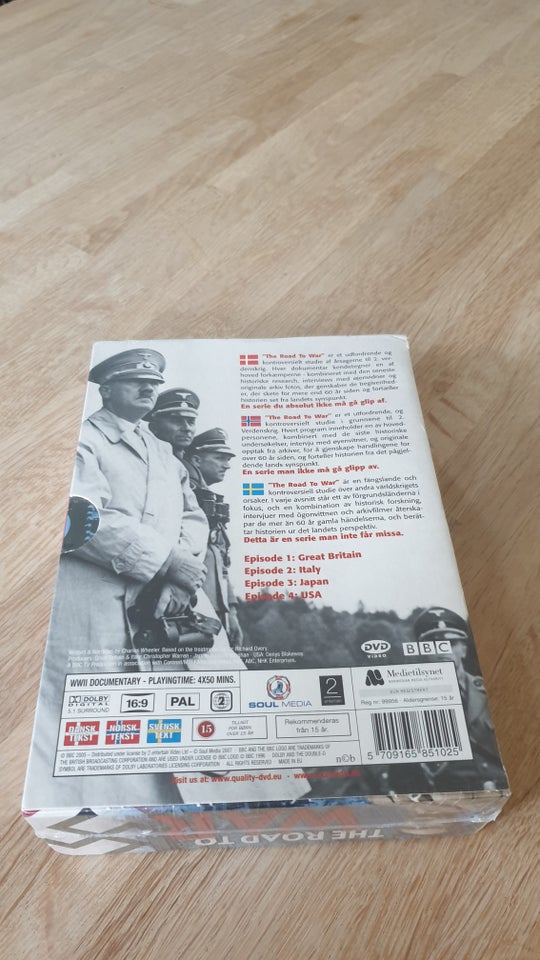 THE ROAD TO WAR (Box-set med 3