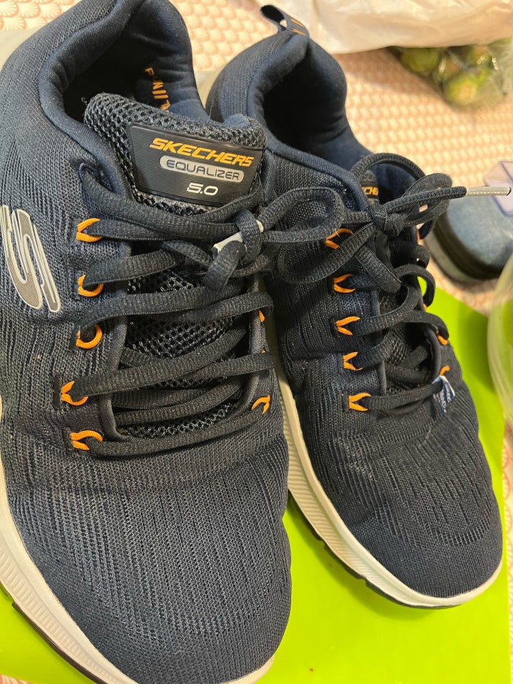 Fritidssko, SKECHERS EOURLIZER