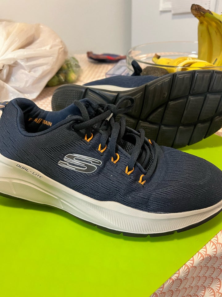 Fritidssko, SKECHERS EOURLIZER