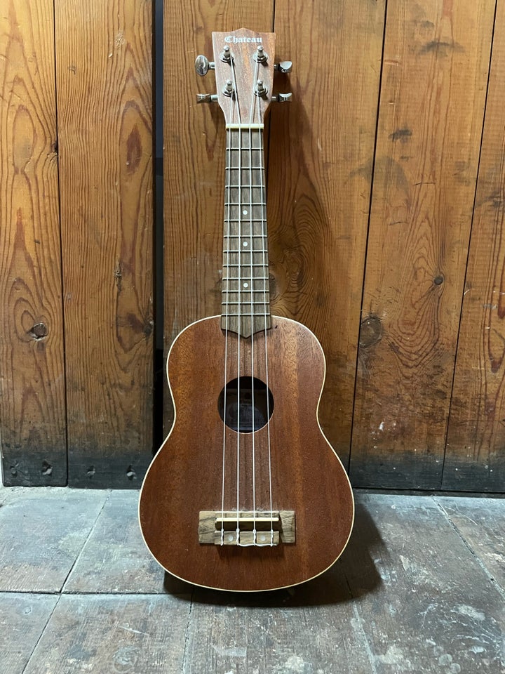 Ukulele, Chateau