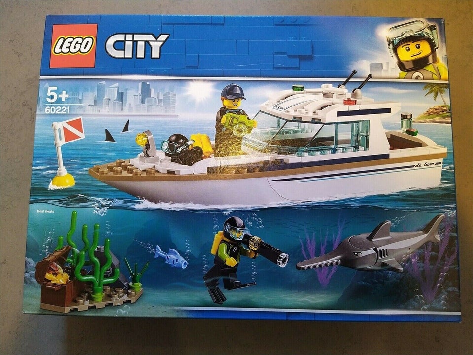 Lego City 60221