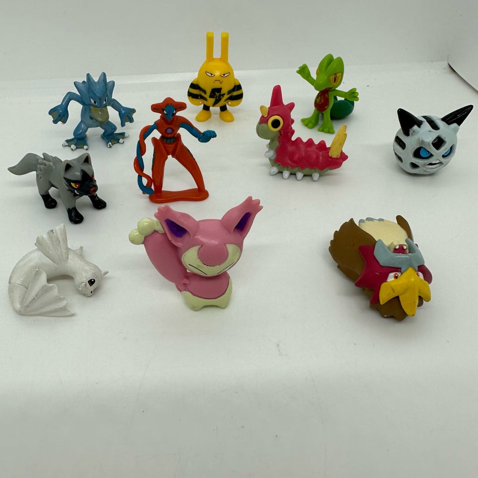 Samlekort, 10 stk pokemonfigurer