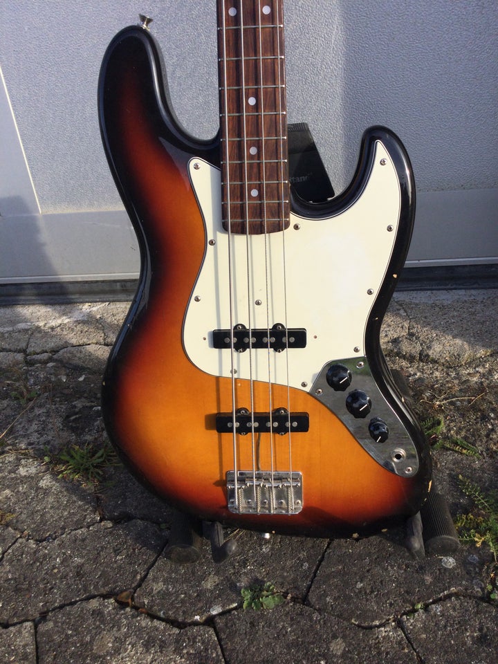 Elbas, Fernandes Jazz-bass LEB-1