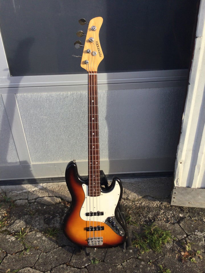 Elbas, Fernandes Jazz-bass LEB-1