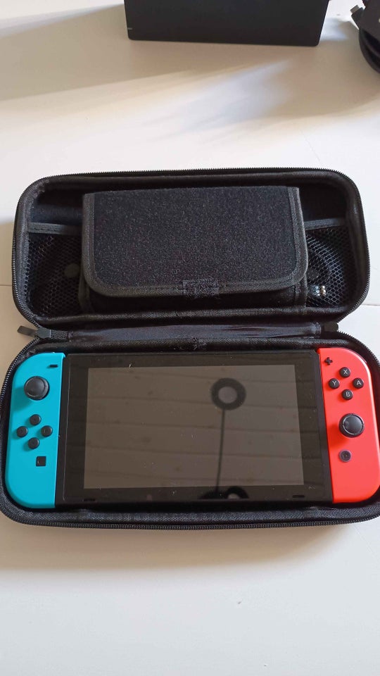 Nintendo Switch, God