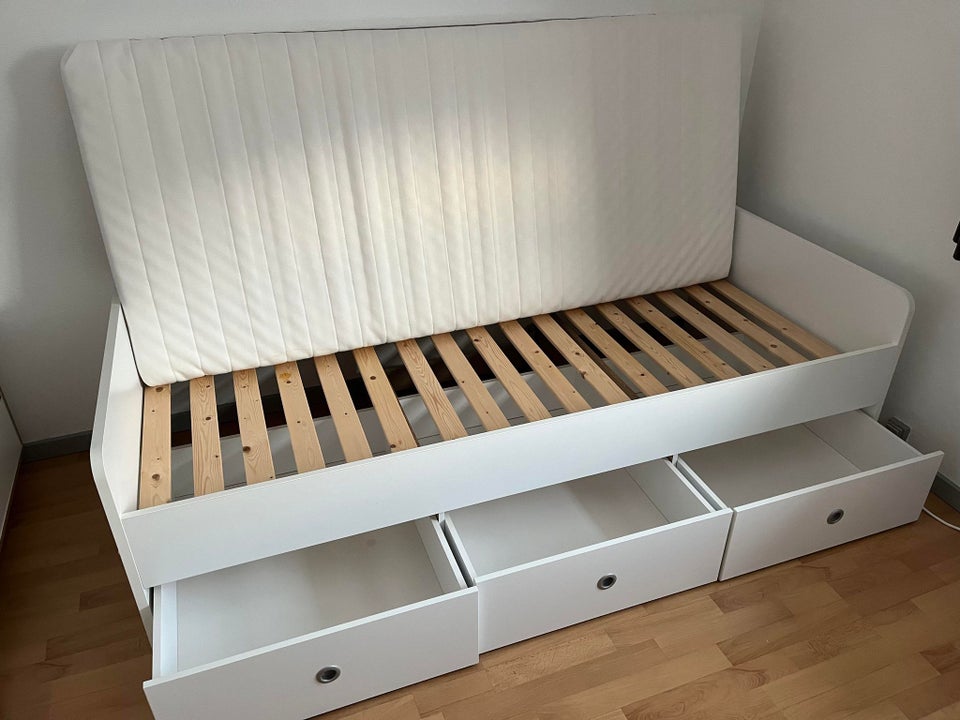 Enkeltseng, Ikea, b: 90 l: 200