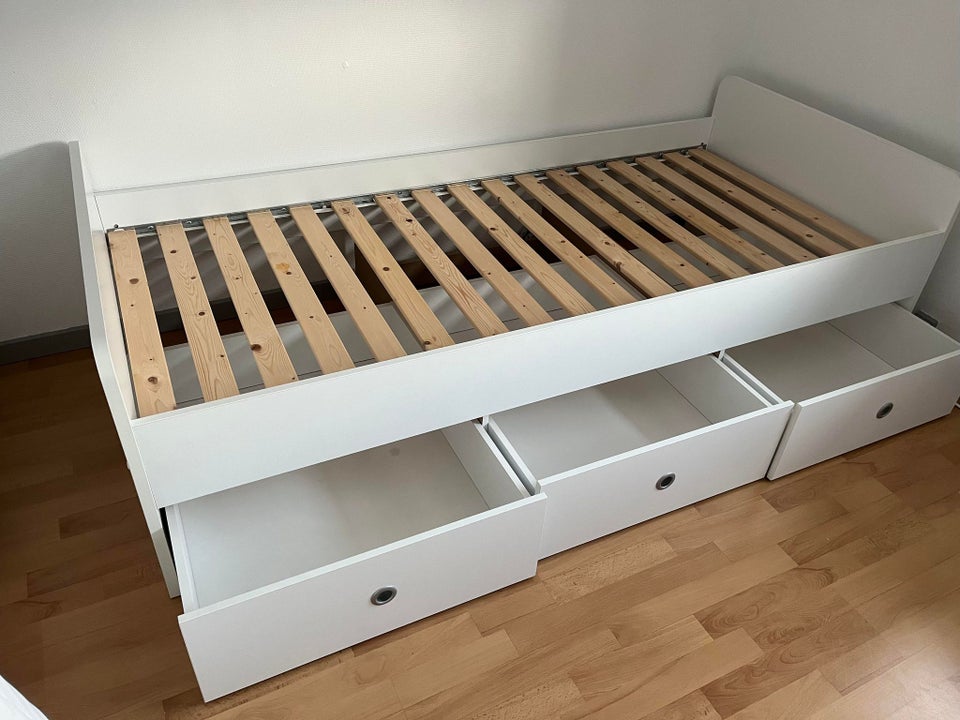 Enkeltseng, Ikea, b: 90 l: 200