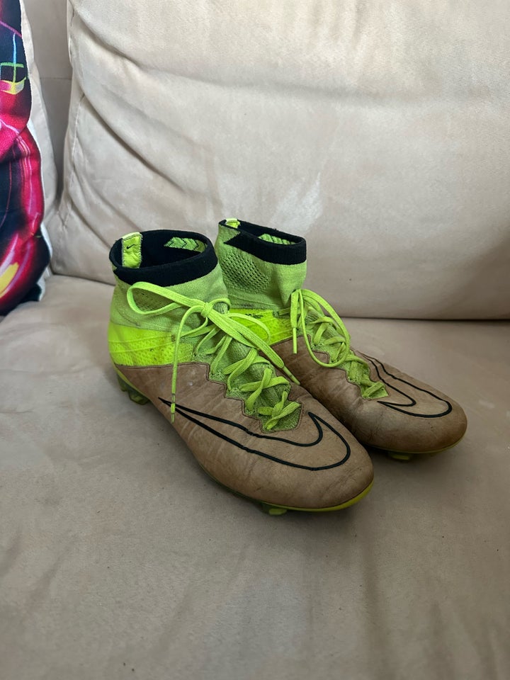 Fodboldstøvler, NIKE MERCURIAL