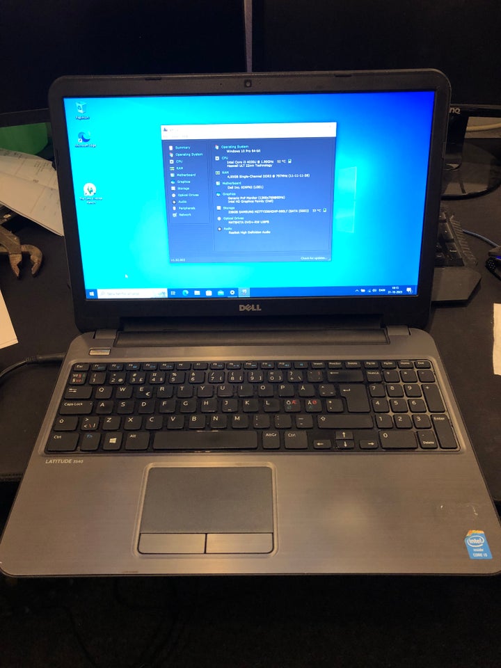 Dell 3540 Latitude 15", 1,9 GHz, 4 GB