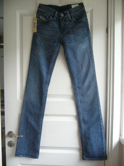 Jeans, Diesel, str. 26