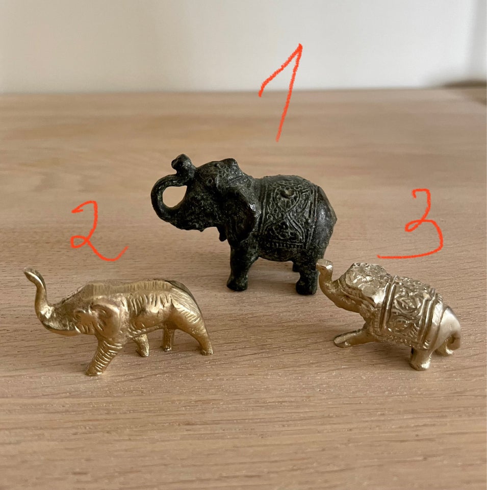 Tre miniature elefantfigurer af