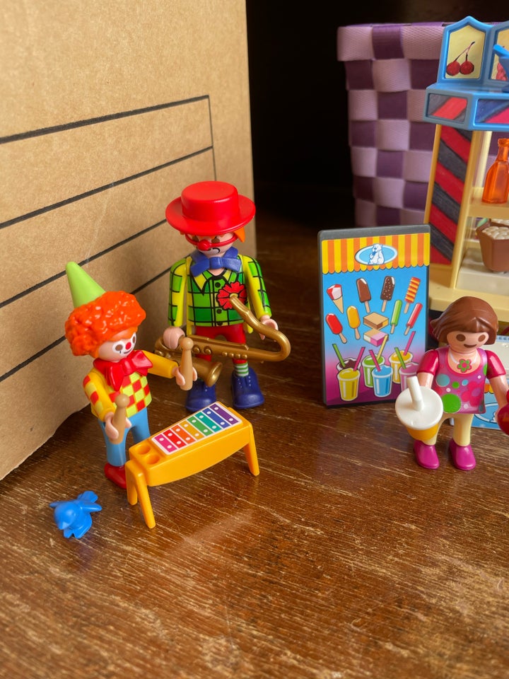 Playmobil Is-butik og bycirkus