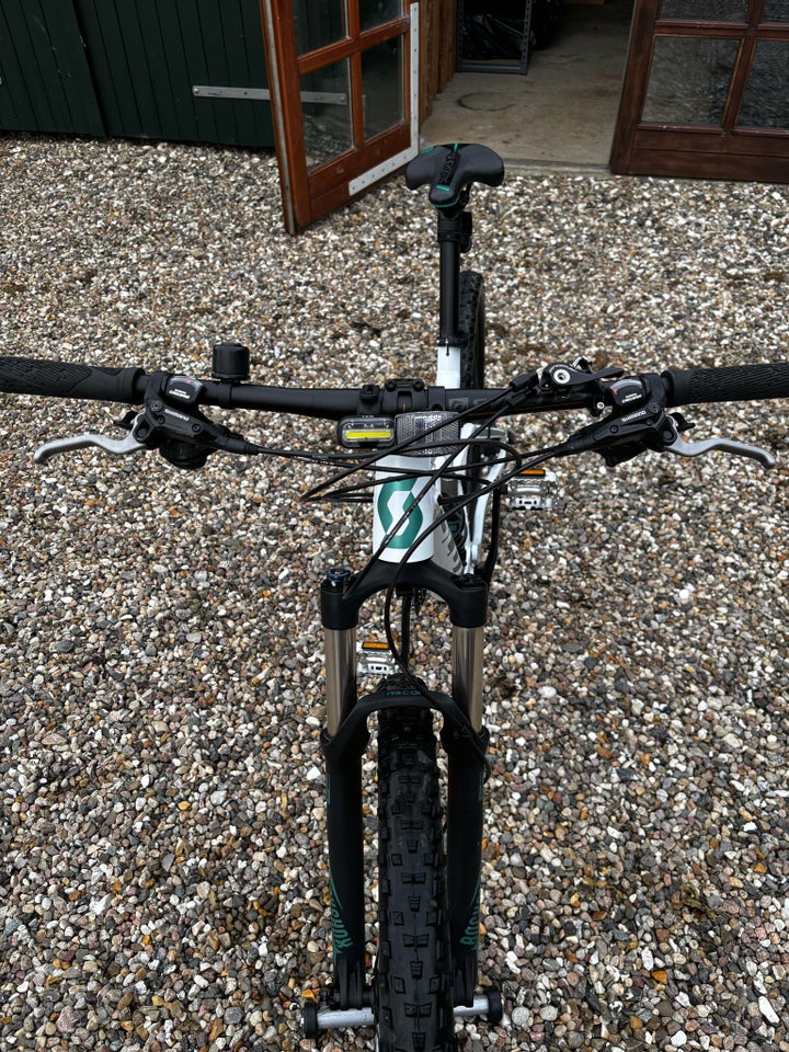 Scott Contessa Spark 750, full