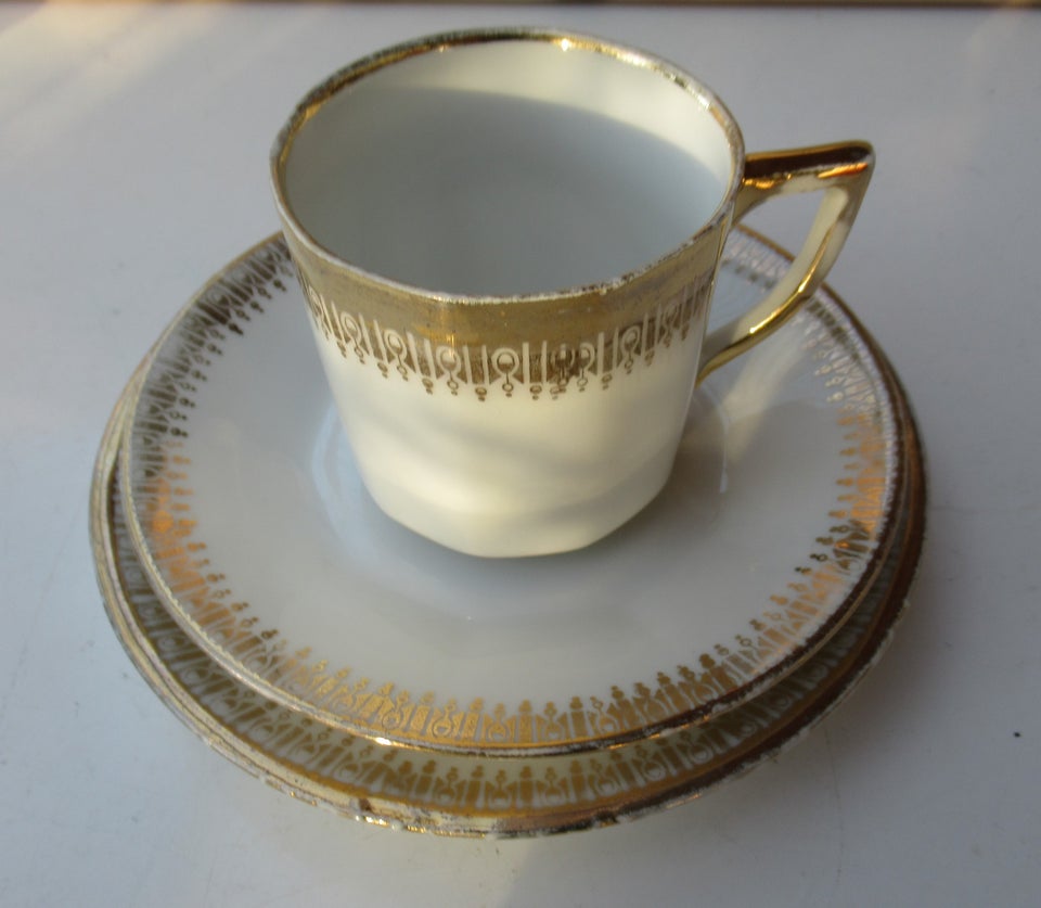 Kaffekopper porcelæn 80 år gl