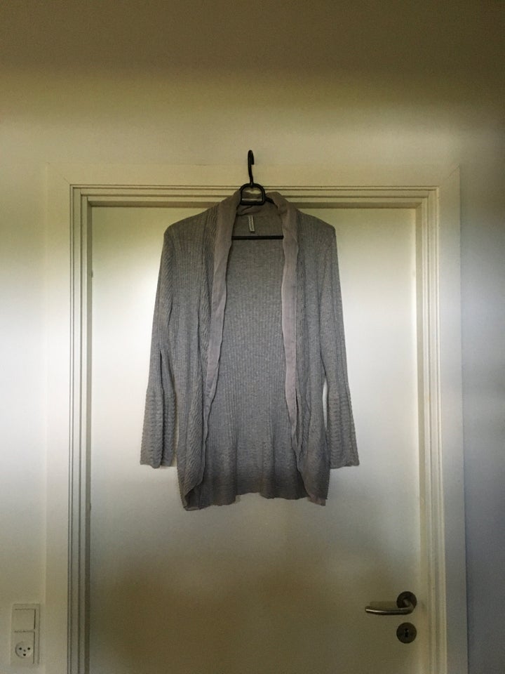 Cardigan, FREE QUENT., str. 38