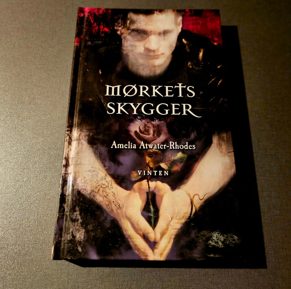 Mørkets skygger, AA, genre: anden