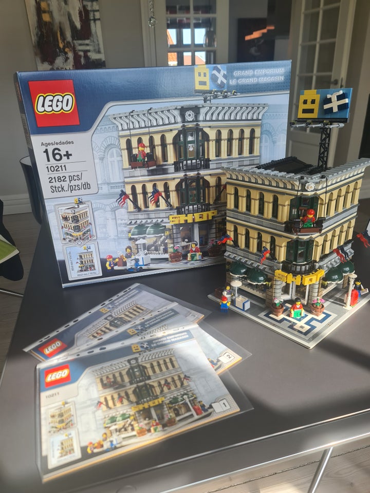 Lego Creator, 10211 Grand Emporium