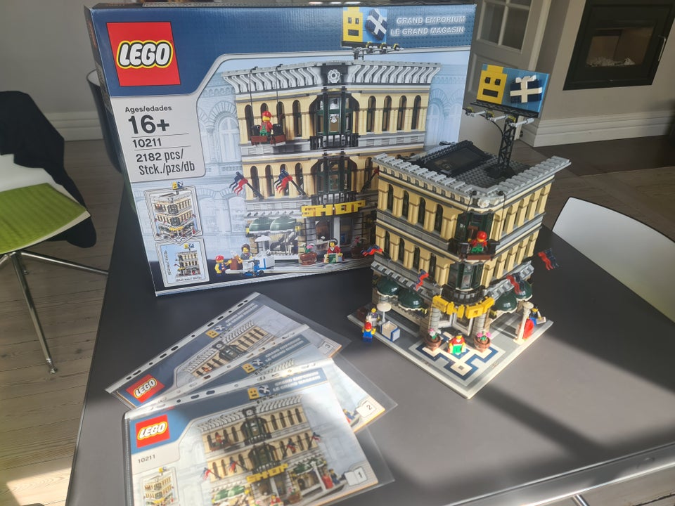 Lego Creator, 10211 Grand Emporium