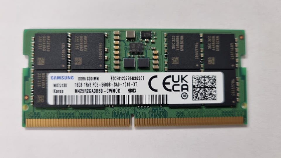 Samsung 16Gb DDR5 SDRAM